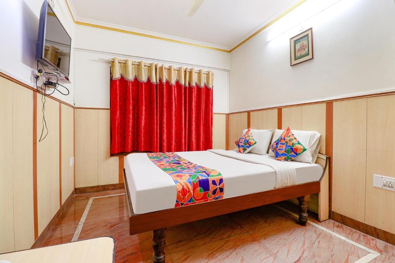 העיר בנגלור Fabhotel Shivaals Residency - Rajajinagar מראה חיצוני תמונה