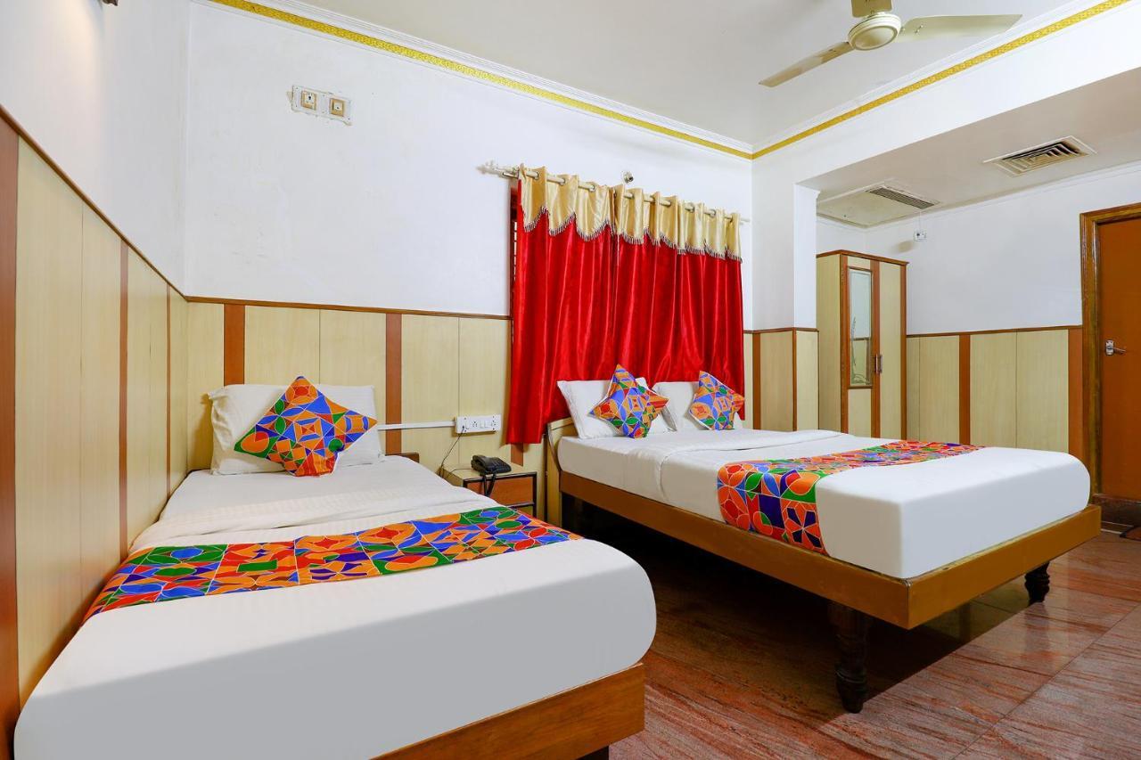 העיר בנגלור Fabhotel Shivaals Residency - Rajajinagar מראה חיצוני תמונה