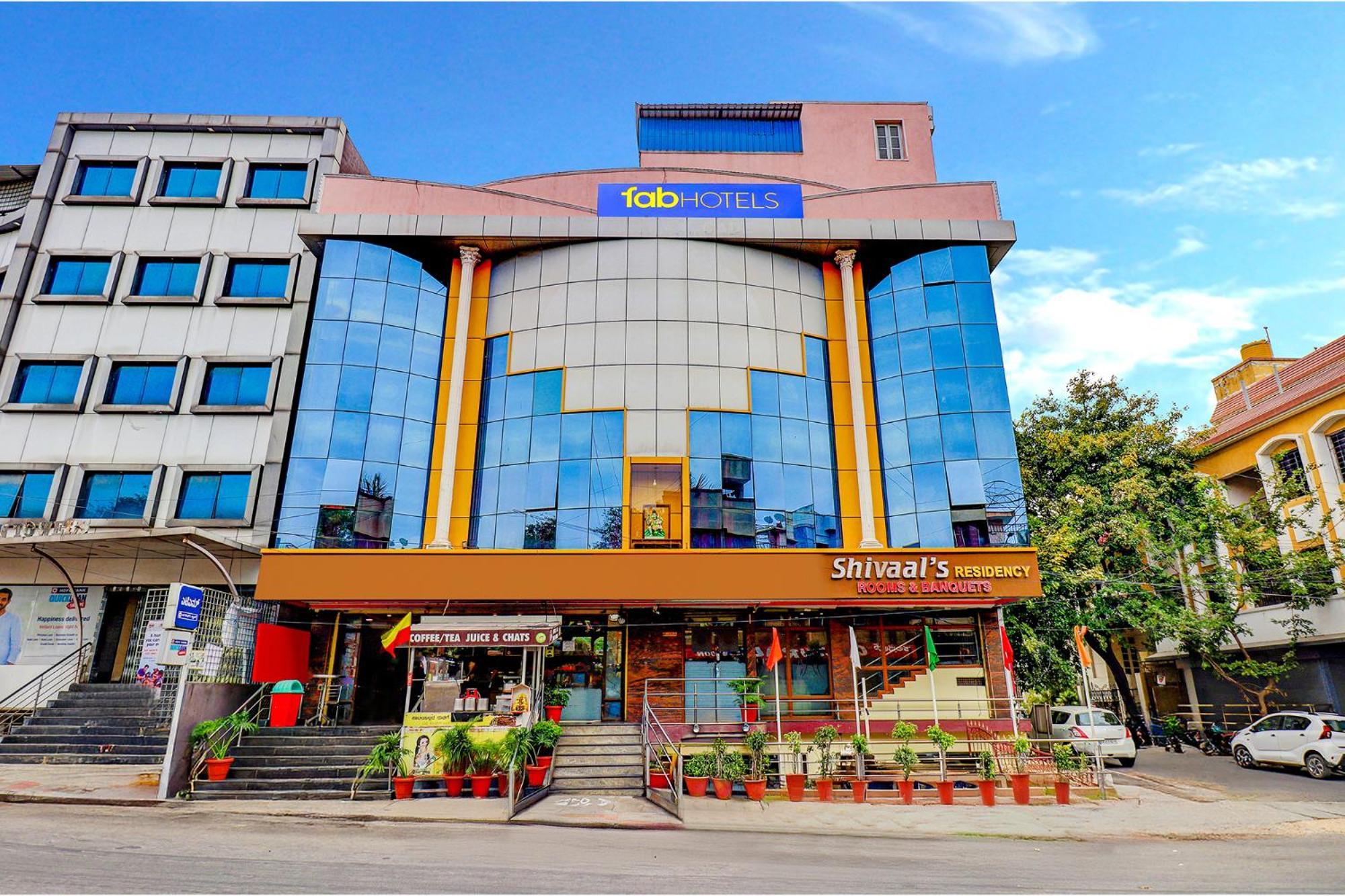 העיר בנגלור Fabhotel Shivaals Residency - Rajajinagar מראה חיצוני תמונה