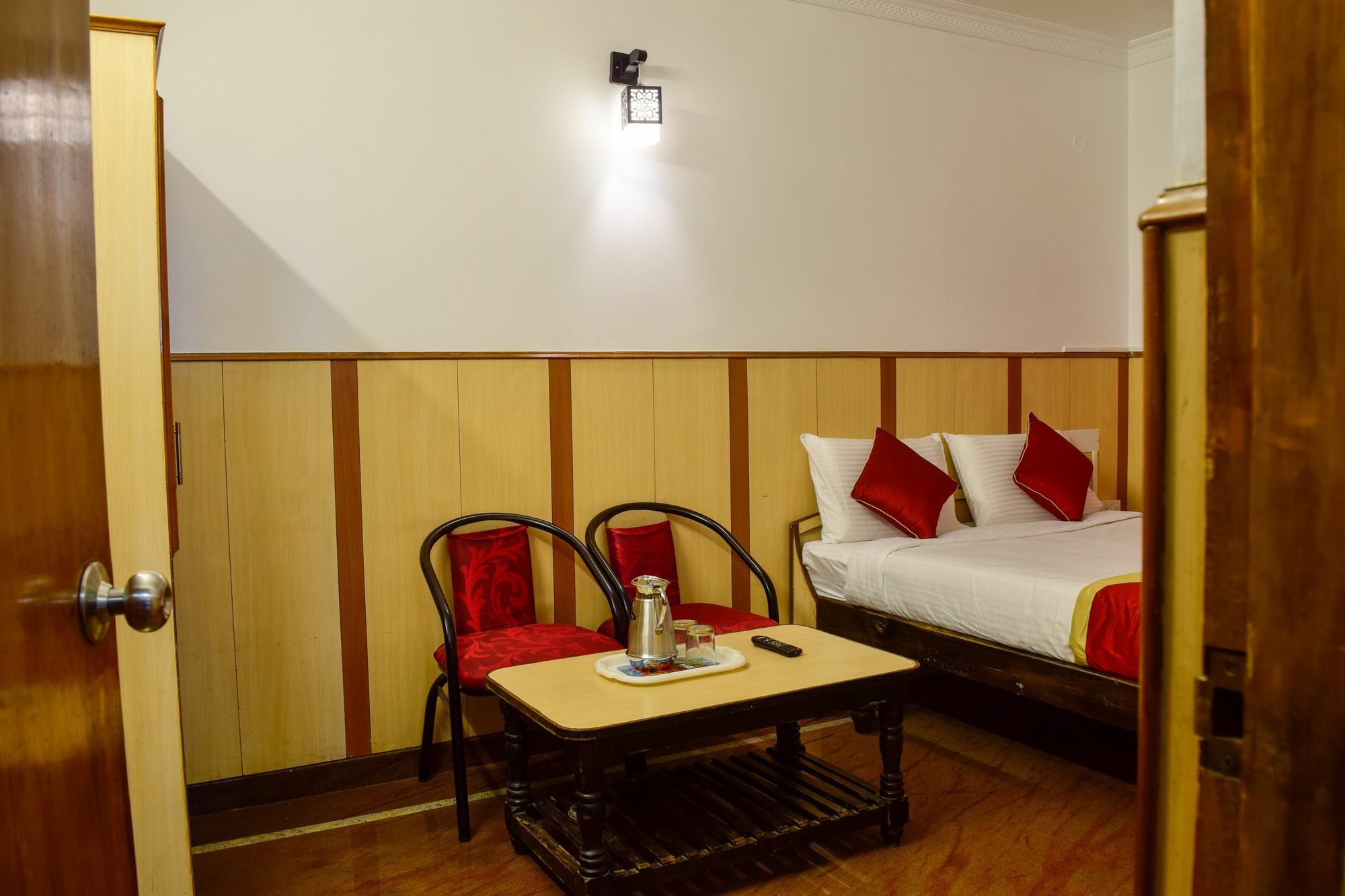 העיר בנגלור Fabhotel Shivaals Residency - Rajajinagar מראה חיצוני תמונה