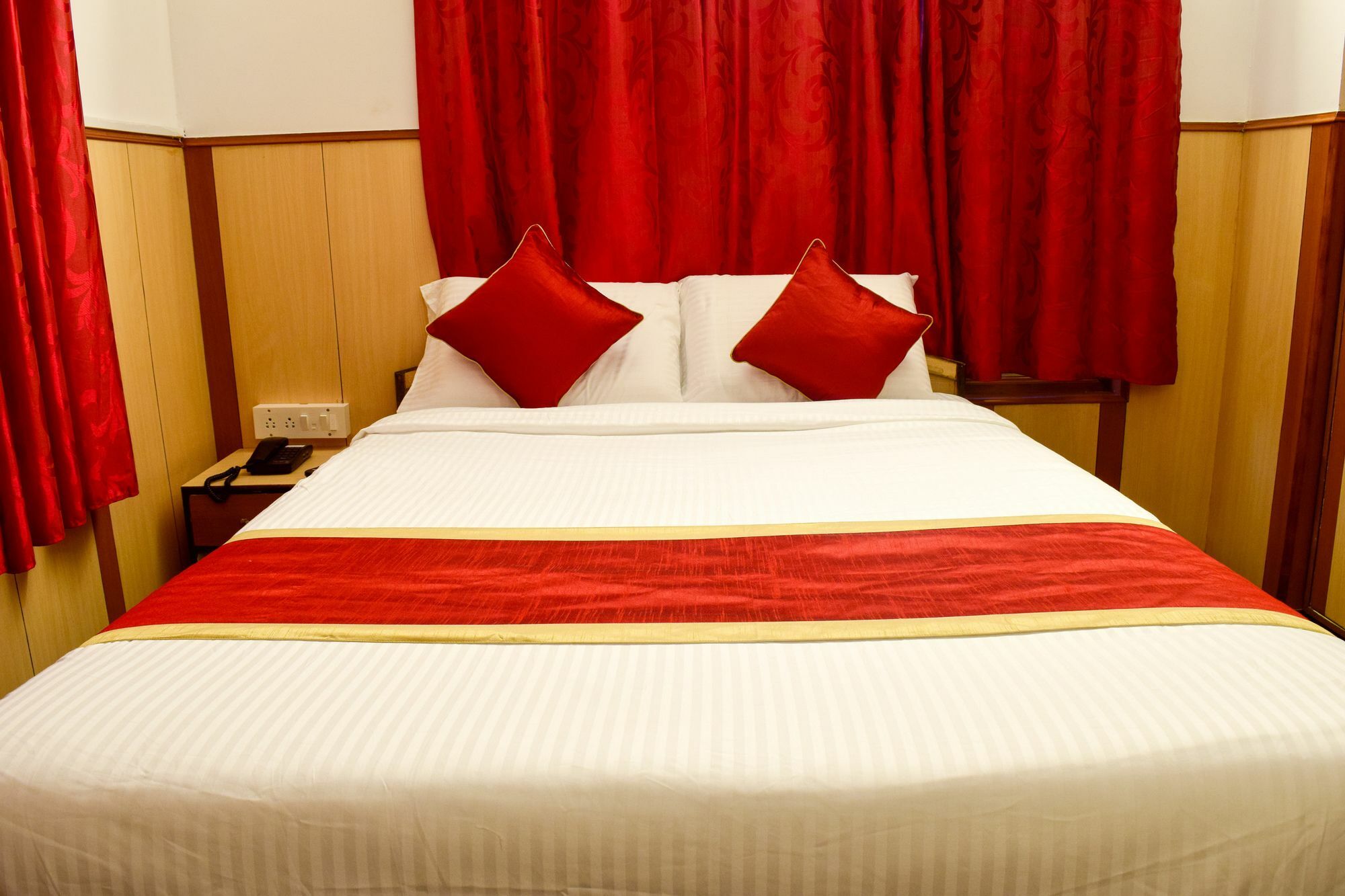 העיר בנגלור Fabhotel Shivaals Residency - Rajajinagar מראה חיצוני תמונה